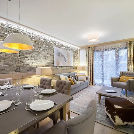 3p Au Coeur De Courchevel, Proche Commerces Et Pistes, Parking Inclus - Fr-1-562-10 Apartment *