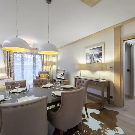 Apartment 3p Au Coeur De Courchevel, Proche Commerces Et Pistes, Parking Inclus - Fr-1-562-10 *